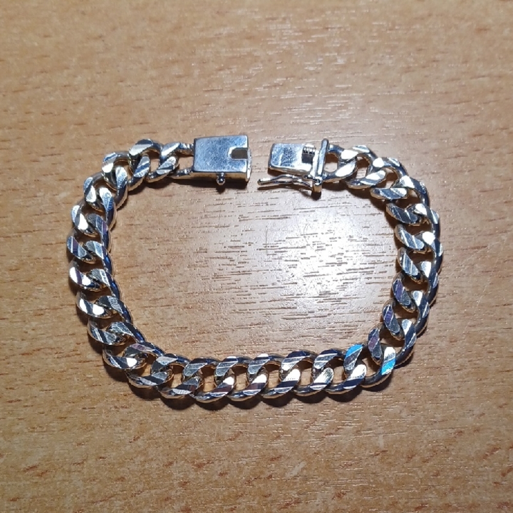 Sterling Silver Unisex Bracelet.